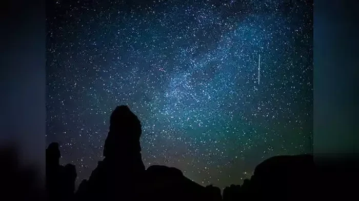 Galaxy Bimasakti Potret Galaksi Bimasakti (Milky Way) kawasan kita tinggal yakni galaksi yang sungguh indah. Simak pesonanya dari foto-foto yang dibagikan NASA berikut ini.