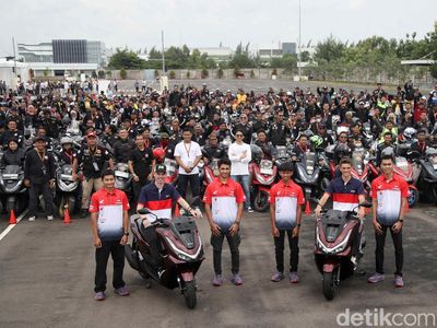 Joan Mir dan Luca Marini Sapa 500 Bikers Honda PCX