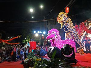 Kampung Pecinan Surabaya Bersiap Rayakan Cap Go Meh di Kya-kya Fest Kampung Pecinan Surabaya Bersiap Rayakan Cap Go Meh di Kya-kya Fest