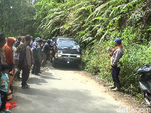 Pikap Terjun ke Jurang di Lereng Semeru, Sopir dan Kernet Kritis Pikap Terjun ke Jurang di Lereng Semeru, Sopir dan Kernet Kritis