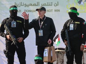 Video: Hamas Lepas 3 Sandera, Israel Bebaskan 183 Tahanan Asal Palestina Video: Hamas Lepas 3 Sandera, Israel Bebaskan 183 Tahanan Asal Palestina