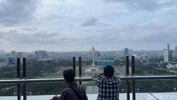 Foto: Menikmati Jakarta dari Perpustakaan Tertinggi di Dunia