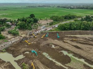 Perbaikan Jalur KA di Grobogan Berlanjut, 11 Kereta Api Dialihkan Perbaikan Jalur KA di Grobogan Berlanjut, 11 Kereta Api Dialihkan