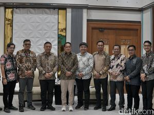 Pj Gubernur Jatim Sambut Baik Usulan BUMDesa Dilibatkan Program MBG Pj Gubernur Jatim Sambut Baik Usulan BUMDesa Dilibatkan Program MBG