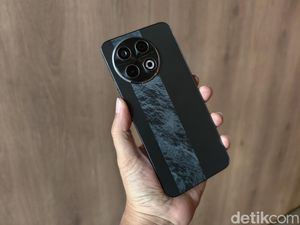 Review Tecno Spark 30 Pro: Desain Futuristik dan Spesifikasi Menarik Review Tecno Spark 30 Pro: Desain Futuristik dan Spesifikasi Menarik