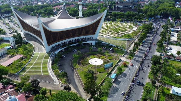 Aksi Long March untuk Bela Palestina di Padang