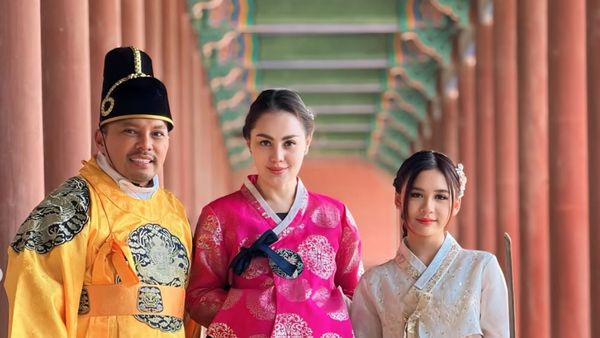8 Foto Jennifer Dunn & Faisal Harris Pakai Hanbok, Pancarkan Aura Kerajaan