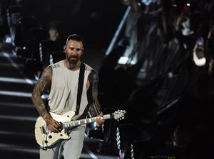 Video: Kolaborasi dengan LISA, Maroon 5 Raih Debut Terbesar di Spotify Video: Kolaborasi dengan LISA, Maroon 5 Raih Debut Terbesar di Spotify