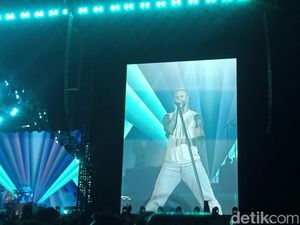 Konser Maroon 5 di Jakarta Penuh Kejutan dan Momen Emosional Konser Maroon 5 di Jakarta Penuh Kejutan dan Momen Emosional