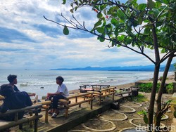 Menapaki Sejuk di Kota Pesisir Palabuhanratu, Oase di Tengah Terik
