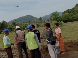 Viral Wanita Diancam Tembak gegara Tolak Lahan Digusur di Lombok