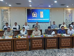 Amran-Erick Rapat Bareng BAKN DPR, Bahas Temuan BPK soal Pupuk Subsidi