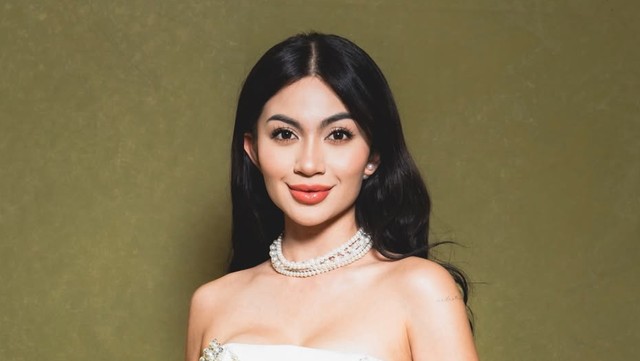Update Informasi Selebriti InsertLive : Jawab Komentar Wajar Minta Mahar Rp2 M & 2 Ton Emas, Ariel Tatum: Asal Jangan Hasil Korupsi