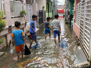 Cerita Warga Karangkimpul Semarang Tinggikan Rumah Berkejaran dengan Banjir