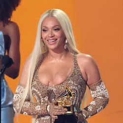 Orgazm uchun uy porno