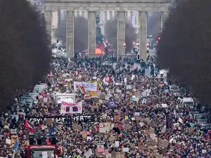 Unjuk Rasa di Jerman, 160.000 Orang Protes Kolaborasi CDU-AfD