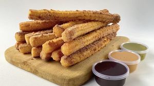 Renyah Manis! 20 Churros Kaki Lima Rp 10.000an Ada di Sini!
