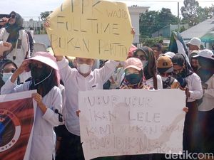 Forum Honorer Demo di DPRD Palopo Tuntut Diangkat Jadi PPPK-Gaji Sesuai UMP