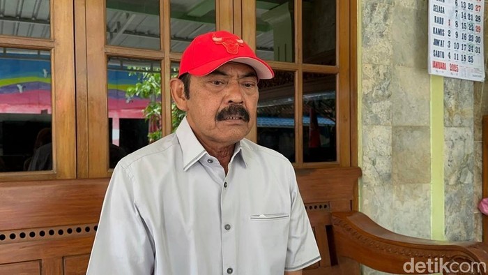 FX Rudy Ketua DPC PDIP Kota Solo, FX Hadi Rudyatmo dijumpai di rumahnya, Senin (3/2/2025).
