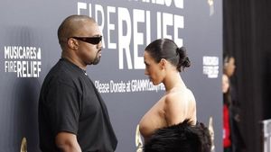 7 Gaya Kontroversial Bianca Censori, Terbaru Tampil Vulgar di Grammy Awards