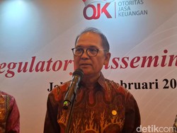 OJK Beri Sinyal Aturan Asuransi Kendaraan Listrik Tak Terbit Tahun Ini