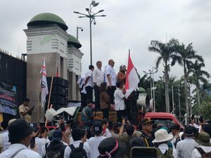 Ketua BAM DPR hingga Andre Rosiade Temui Massa Aliansi Honorer Ketua BAM DPR hingga Andre Rosiade Temui Massa Aliansi Honorer