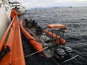 Kapal Basarnas Meledak di Tidore, 3 Orang Tewas Kapal Basarnas Meledak di Tidore, 3 Orang Tewas