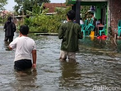 Heboh Tamu Akad Nikah Naik Truk Terjang Banjir Demak, Begini Ceritanya