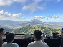 Keren! 5 Minimarket Ini Viral Gegara Punya Pemandangan Indah