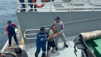 Momen Penyelamatan ABK yang Tenggelam di Perairan Banten