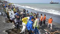 Tanggul Penahan Ombak Cegah Abrasi di Ampenan