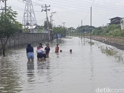 Banjir Semarang Siang Ini: Tlogosari, Muktiharjo, dan Kaligawe Masih Tergenang