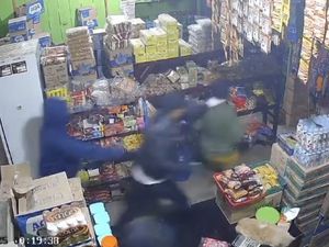 Aksi Perampokan ATM Mini di Rokan Hilir Bikin Pemilik Kehilangan Rp 50 Juta Aksi Perampokan ATM Mini di Rokan Hilir Bikin Pemilik Kehilangan Rp 50 Juta