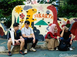 Video Rekomendasi Ngabuburit: Jalan Sore Sambil Belajar Sejarah Kebayoran Baru
