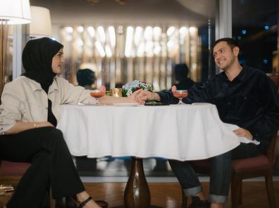Romantis! Ini Momen Rifky Balweel dan Biby Alraen saat Dinner