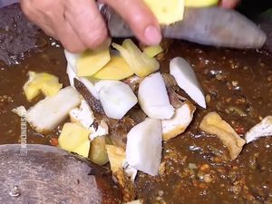 Mencicipi Rujak Cingur Bu Wagiti, Rasa Khas Surabaya Tak Lekang Zaman Mencicipi Rujak Cingur Bu Wagiti, Rasa Khas Surabaya Tak Lekang Zaman