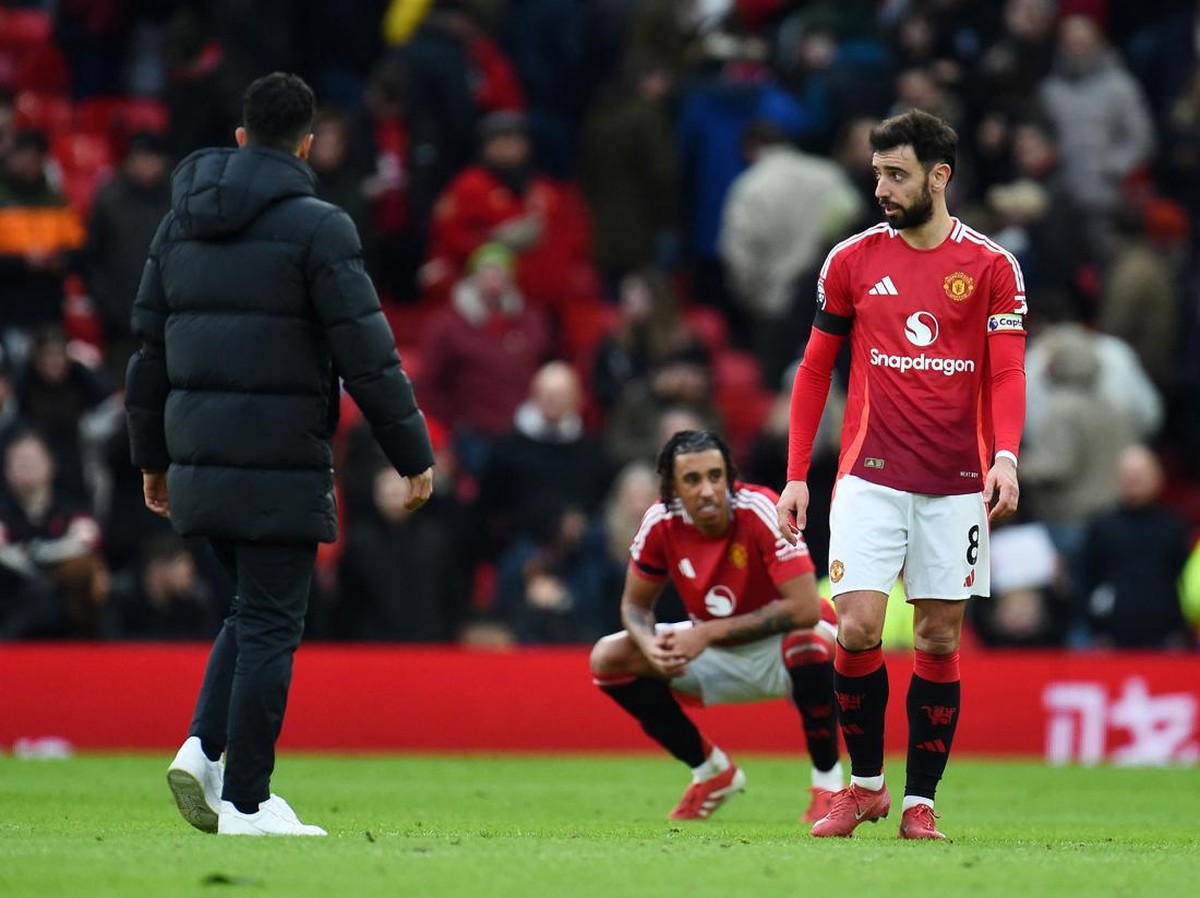 Manchester tak sedang merah atau biru. (Foto: REUTERS/Peter Powell)