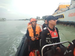 Tim SAR Perluas Pencarian Jasad Tina yang Masih di Mulut Buaya