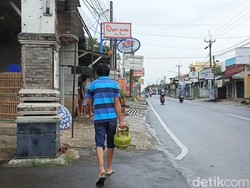 Petualangan Aji Mencari LPG 3 Kg yang Kini Sulit Didapat
