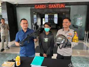 Polisi Ciduk 2 Pemuda di Malang yang Viral Todongkan Senapan di Jalanan Polisi Ciduk 2 Pemuda di Malang yang Viral Todongkan Senapan di Jalanan