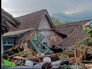 Sekolah di Kendit Situbondo Diliburkan Sementara Dampak Banjir Sekolah di Kendit Situbondo Diliburkan Sementara Dampak Banjir
