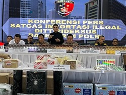 Bareskrim Bongkar Penyelundupan Baja hingga Rokok Rugikan Negara Rp 64 M