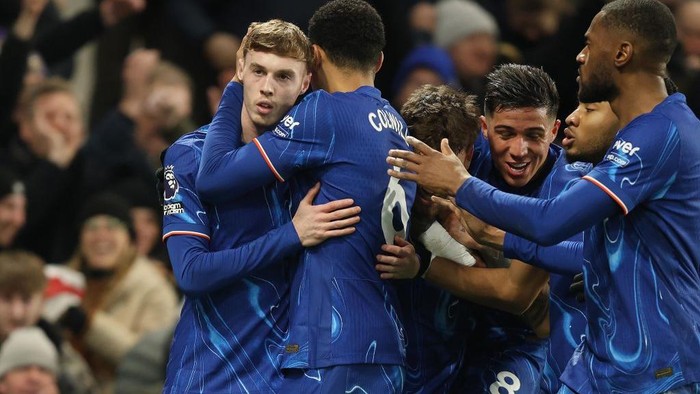 LONDON, ENGLAND - FEBRUARY 3: Cole Palmer of Chelsea goal celebration with Levi Colwill of Chelsea after scoring to put Chelsea 2-1 ahead during the Premier League match between Chelsea FC and West Ham United FC at Stamford Bridge on February 3, 2025 in London, England. (Photo by Crystal Pix/MB Media/Getty Images)