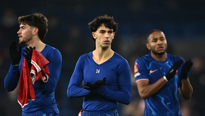 Soccer Football - FA Cup - Third Round - Chelsea v Morecambe - Stamford Bridge, London, Britain - January 11, 2025  Chelseas Marc Guiu and Chelseas Joao Felix celebrate after the match REUTERS/Dylan Martinez