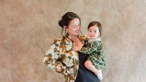7 Foto Julie Estelle & Brielle Putrinya, Cantik Bak Boneka Hidup