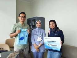 Apresiasi RSUP Dr Sardjito untuk Donasi Kain Jarik dari Sahabat Baik