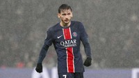 4. Napoli mengantongi 71 juta euro dari melepas pemainnya musim dingin ini, termasuk melepas Khvicha Kvaratskhelia ke PSG. Foto: AP/Michel Euler