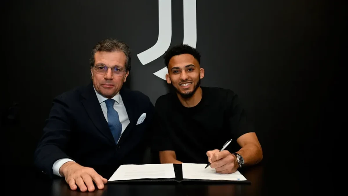 Lloyd Kelly telah sah menjadi pemain pinjaman di Juventus. (Foto: dok. Juventus)