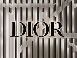 Pakai Nama Dior, Bintang Porno Kalah di Gugatan Merek Dagang Pakai Nama Dior, Bintang Porno Kalah di Gugatan Merek Dagang
