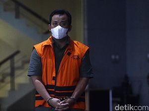 Pemeriksaan Lanjutan Martono dalam Dugaan Korupsi Pemkot Semarang Pemeriksaan Lanjutan Martono dalam Dugaan Korupsi Pemkot Semarang